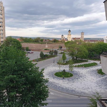 Apartament Carolina Parc Алба-Юлия Экстерьер фото