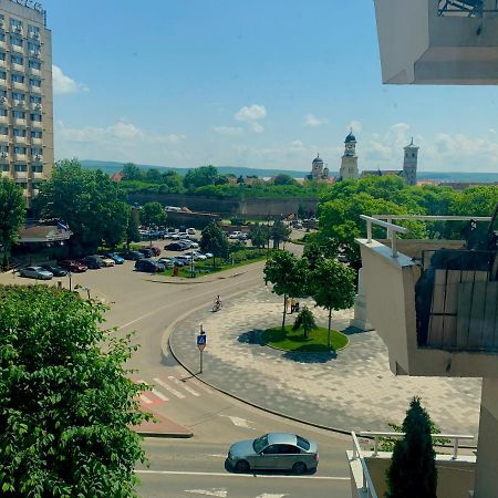 Apartament Carolina Parc Алба-Юлия Экстерьер фото